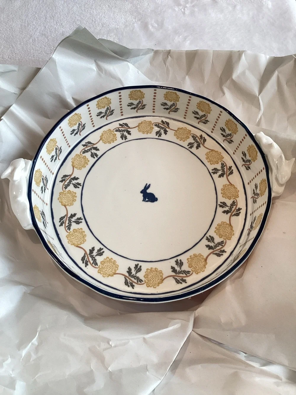 Anthropologie Millie Round Baking Dish Stoneware New Farm Rustic Bunny